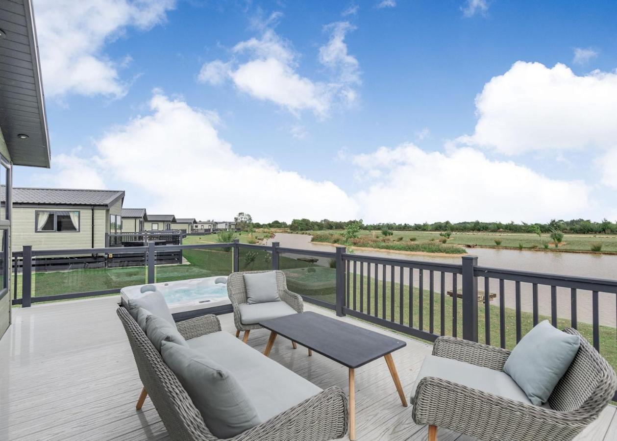 Home Farm Park Lakeside Retreat Burgh le Marsh Chambre photo