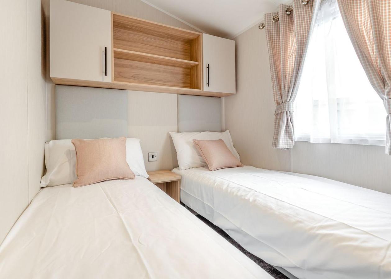 Home Farm Park Lakeside Retreat Burgh le Marsh Chambre photo