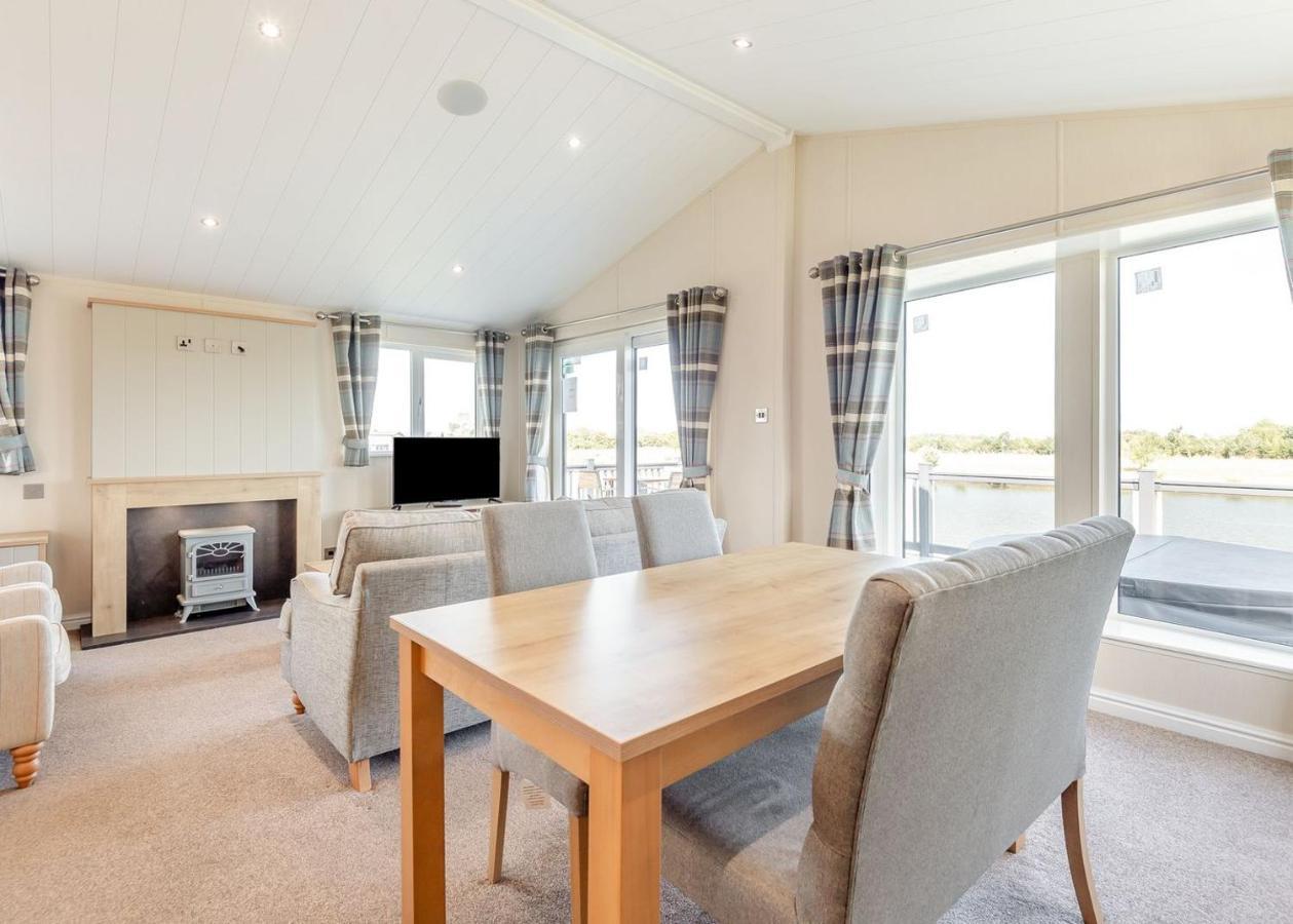 Home Farm Park Lakeside Retreat Burgh le Marsh Chambre photo