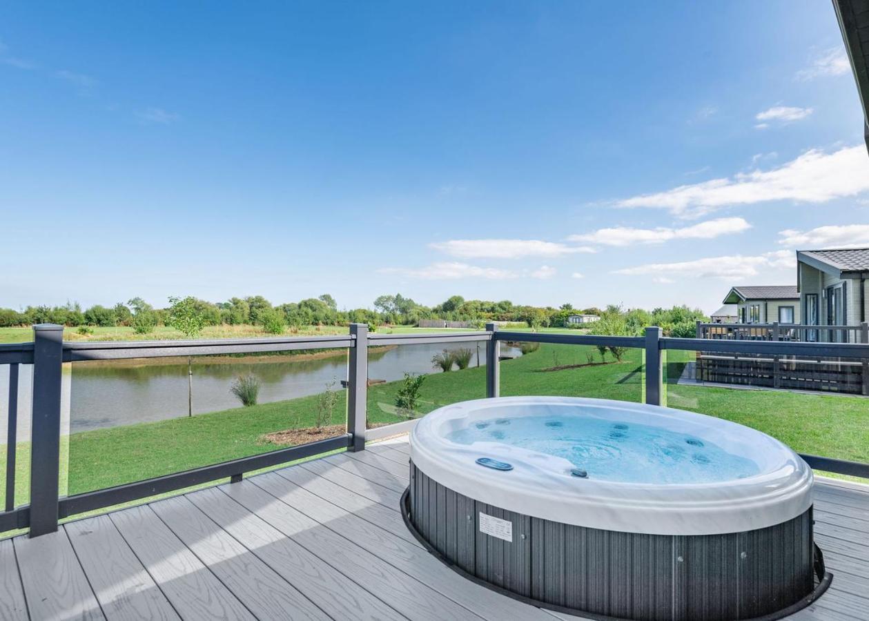 Home Farm Park Lakeside Retreat Burgh le Marsh Chambre photo